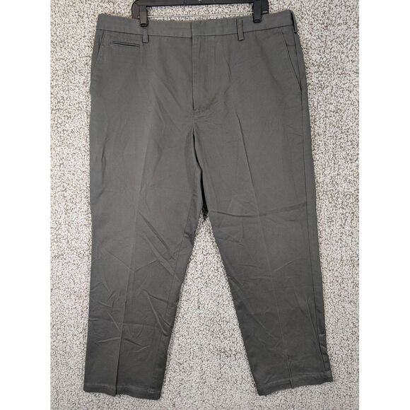 Dockers D4 Chino Pants Men 40x30 (Tag 40x32) Gray Relaxed Fit Casual Canvas Golf - Picture 1 of 12